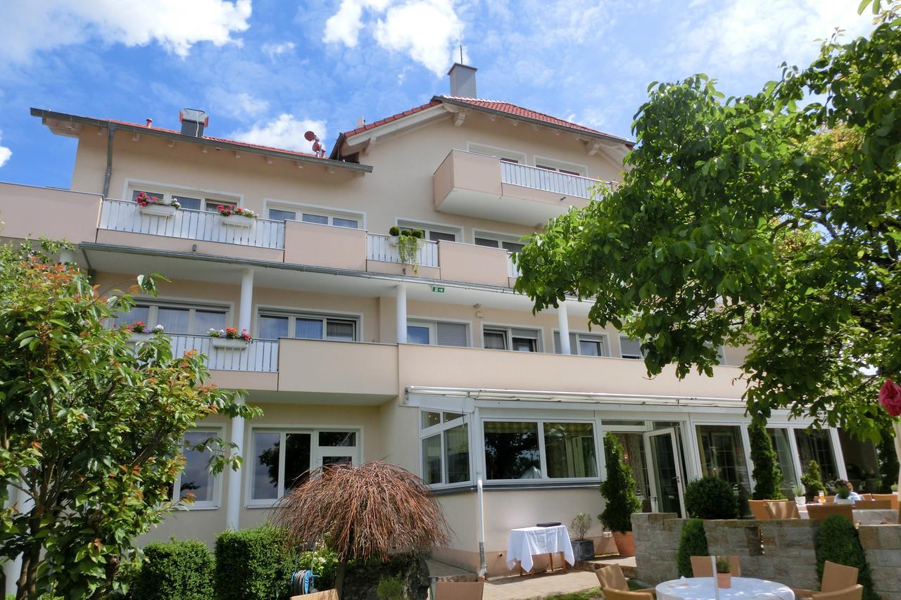 Hotel-Restaurant Distlerhof Leinburg Exterior photo